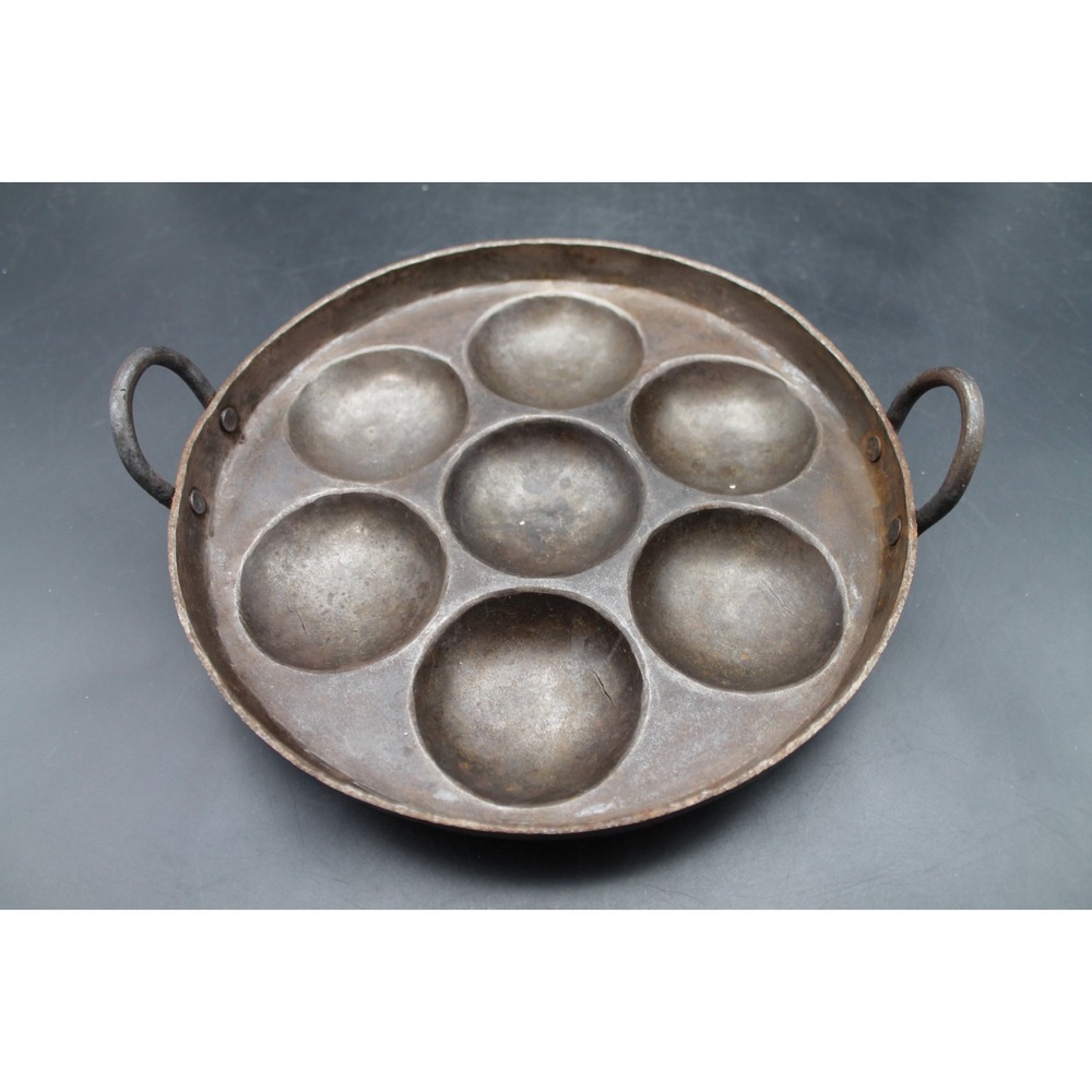 Vintage Cast Iron Paniyaram Chatti Appam Patra 7 Cup Pan Decorative Display